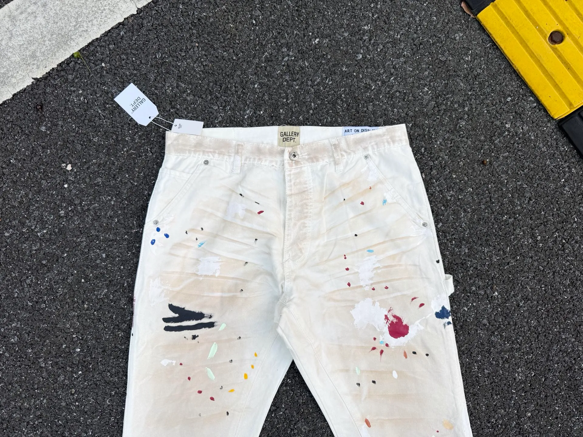 P270💰GA05 GALLERY DEPT. Dirty touch, splashed ink, hand-painted graffiti, washed, distressed, damaged, micro-flared casual overalls. Code number: 28 30 32 34 36